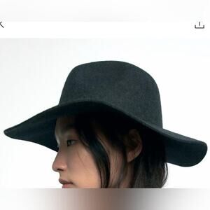 NWT🧡Zara classic wool hat - 3 available